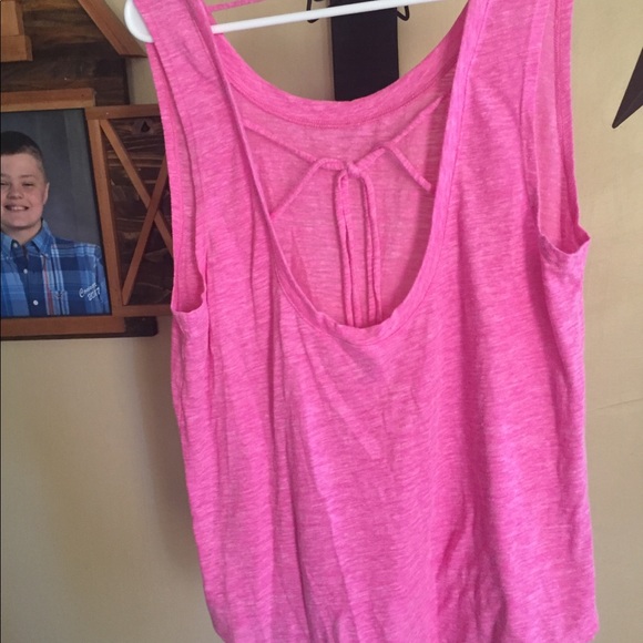Sold 🎈Pink tank almost new - Picture 2 of 3